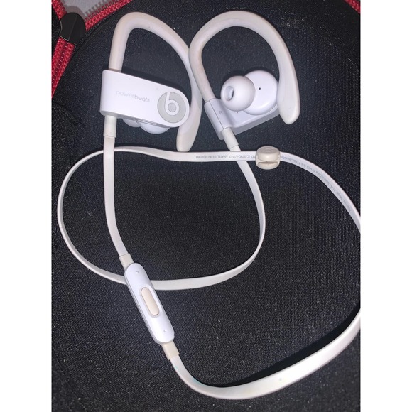Used PowerBeats 3 - Picture 2 of 5